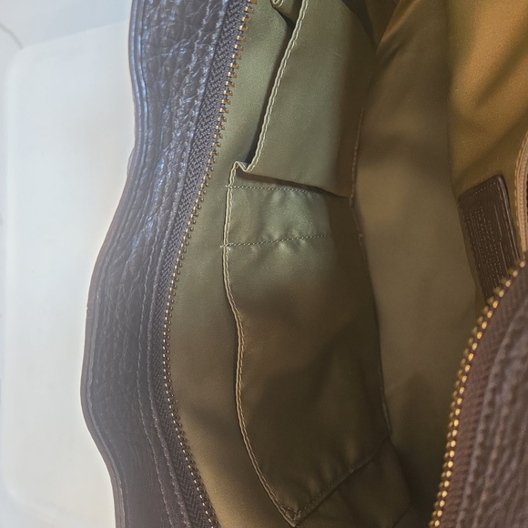 Coach Carrie Park Carryall
Shoulder Bag/Tote Brown Pebbled Leather - Picture 12 of 16